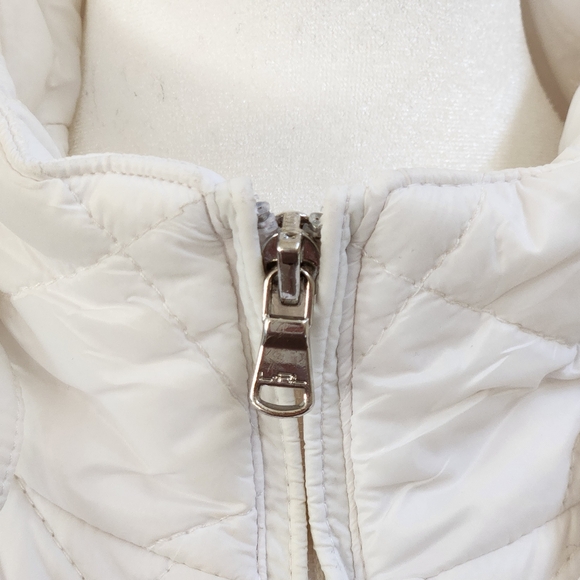 White Lauren Ralph Lauren light puff packable winter jacket, size L - Picture 7 of 16